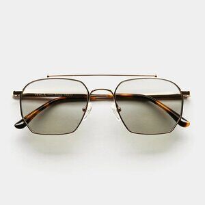 VEHLA Elegant Gold Frame Sunglasses with Black Lenses